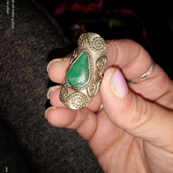 Wrap Green Stone Silver Tone Ring - Picture 7 of 9